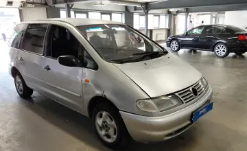 Volkswagen Sharan 1996 года за 1 500 000 тг. в Астана фото 2