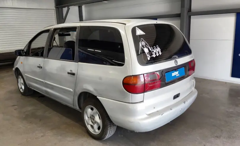 Volkswagen Sharan 1996 года за 1 500 000 тг. в Астана фото 4