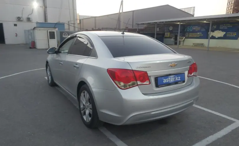 Chevrolet Cruze 2013 года за 3 300 000 тг. в Шымкент фото 4