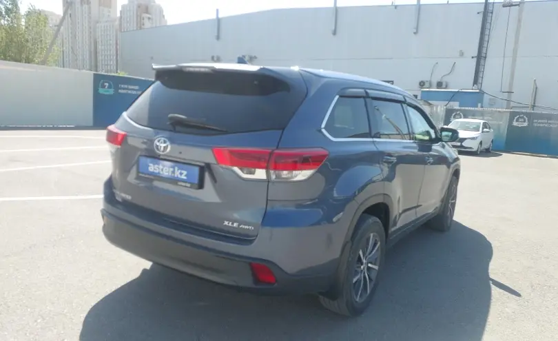 Toyota Highlander 2018 года за 17 000 000 тг. в Шымкент фото 3
