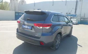 Toyota Highlander 2018 года за 17 000 000 тг. в Шымкент фото 3