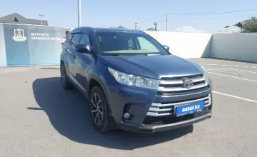 Toyota Highlander 2018 года за 17 000 000 тг. в Шымкент фото 2