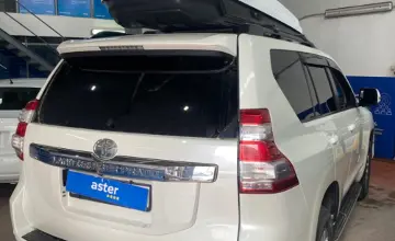 Toyota Land Cruiser Prado 2015 года за 21 000 000 тг. в Астана