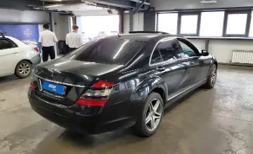 Mercedes-Benz S-Класс 2006 года за 6 500 000 тг. в Астана фото 2