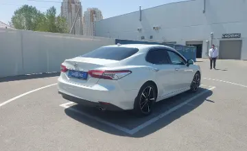 Toyota Camry 2019 года за 13 500 000 тг. в Шымкент фото 3