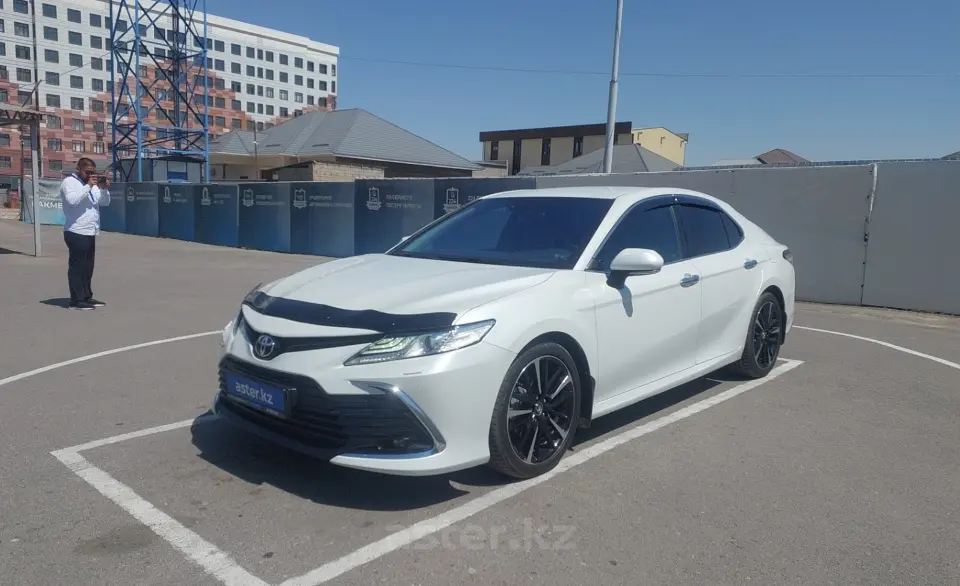 Toyota Camry 2019 года за 13 500 000 тг. в Шымкент