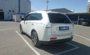 Mitsubishi Outlander 2014 года за 8 000 000 тг. в Шымкент фото 4