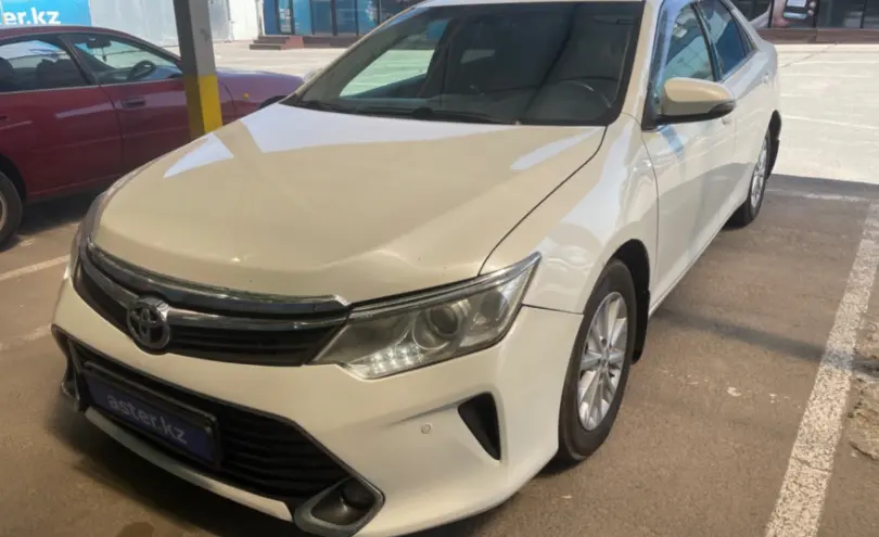 Toyota Camry 2017 года за 9 000 000 тг. в Алматы