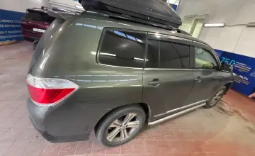 Toyota Highlander 2012 года за 10 500 000 тг. в Астана фото 4