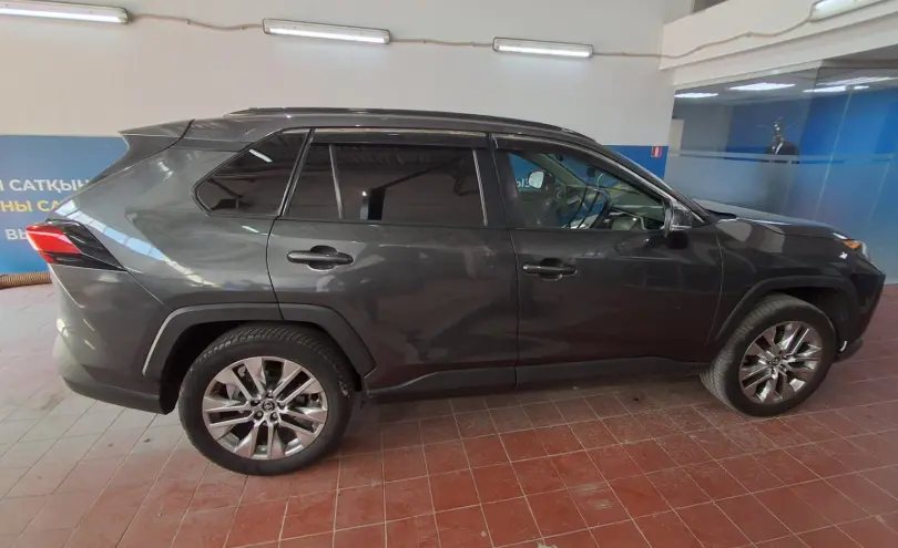 Toyota RAV4 2020 года за 15 000 000 тг. в Астана фото 4