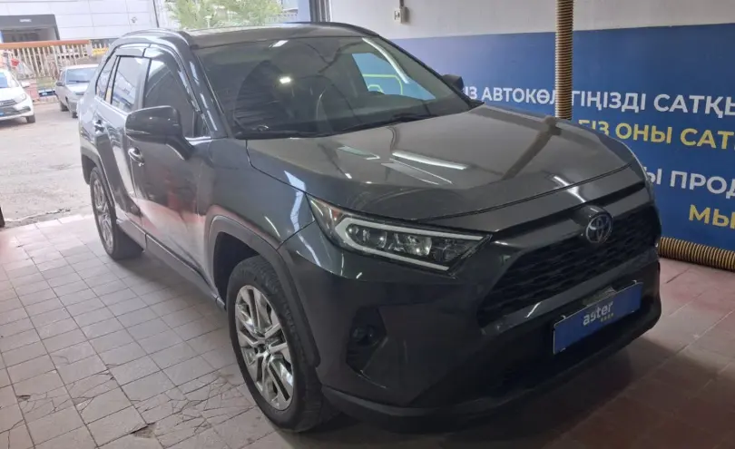 Toyota RAV4 2020 года за 15 000 000 тг. в Астана фото 3
