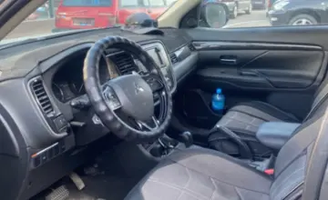Mitsubishi Outlander 2015 года за 10 000 000 тг. в Алматы фото 5
