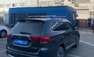 Mitsubishi Outlander 2015 года за 10 000 000 тг. в Алматы фото 3