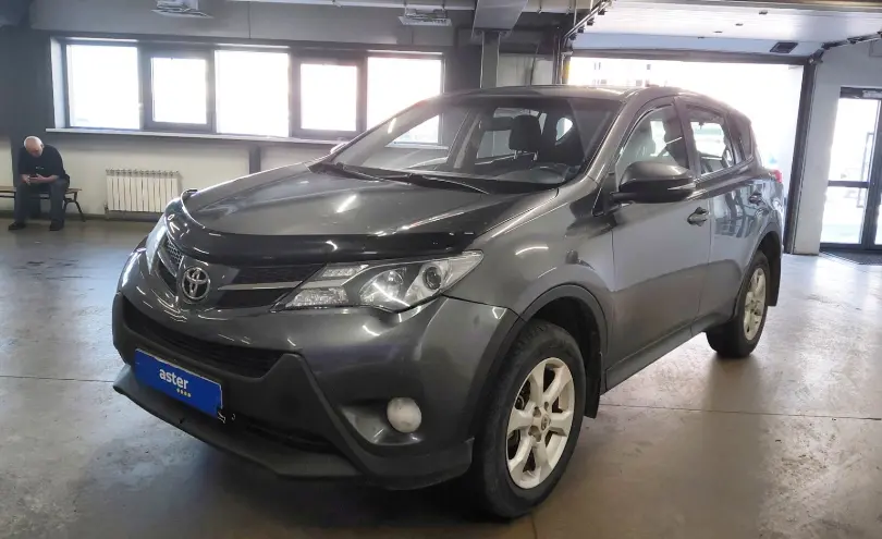 Toyota RAV4 2015 года за 9 450 000 тг. в Астана фото 1