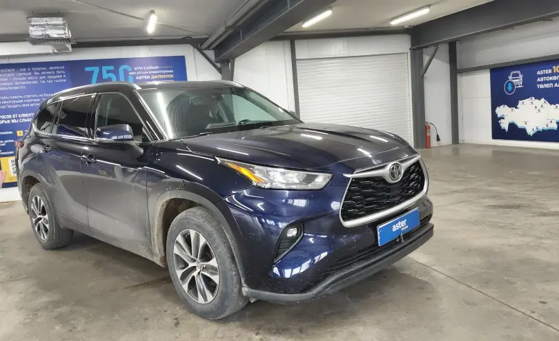Toyota Highlander 2019 года за 17 500 000 тг. в Астана фото 2