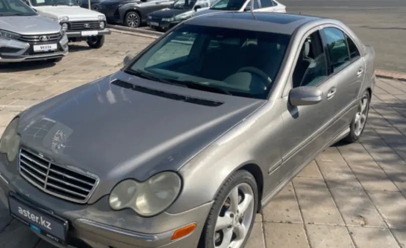 Mercedes-Benz C-Класс 2005 года за 2 500 000 тг. в Уральск