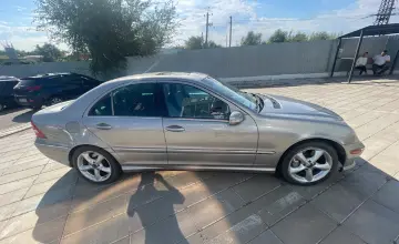 Mercedes-Benz C-Класс 2005 года за 2 500 000 тг. в Уральск фото 4