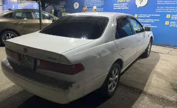Toyota Camry 2000 года за 3 000 000 тг. в Усть-Каменогорск