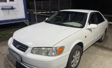 Toyota Camry 2000 года за 3 000 000 тг. в Усть-Каменогорск фото 1