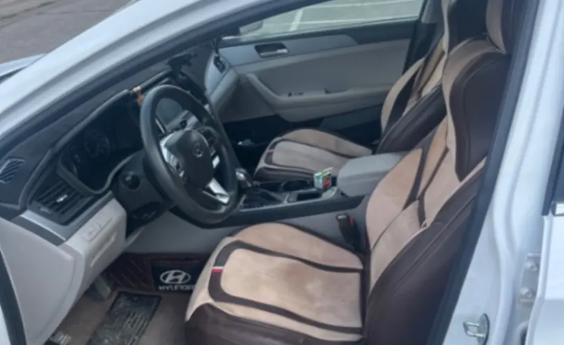 Hyundai Sonata 2019 года за 8 000 000 тг. в Алматы фото 5