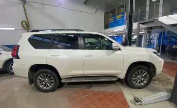 Toyota Land Cruiser Prado 2018 года за 23 500 000 тг. в Астана фото 4