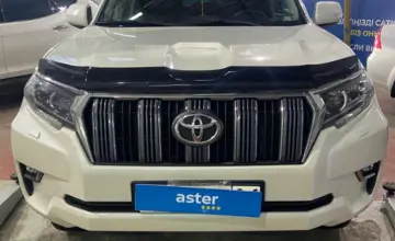 Toyota Land Cruiser Prado 2018 года за 23 500 000 тг. в Астана фото 2