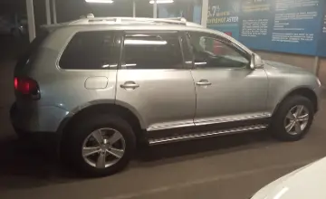 Volkswagen Touareg 2008 года за 4 500 000 тг. в Алматы фото 4