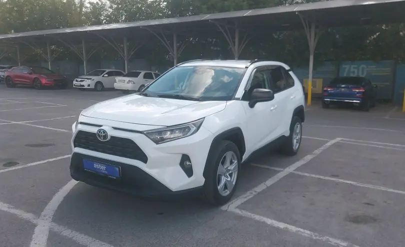 Toyota RAV4 2019 года за 16 500 000 тг. в Алматы