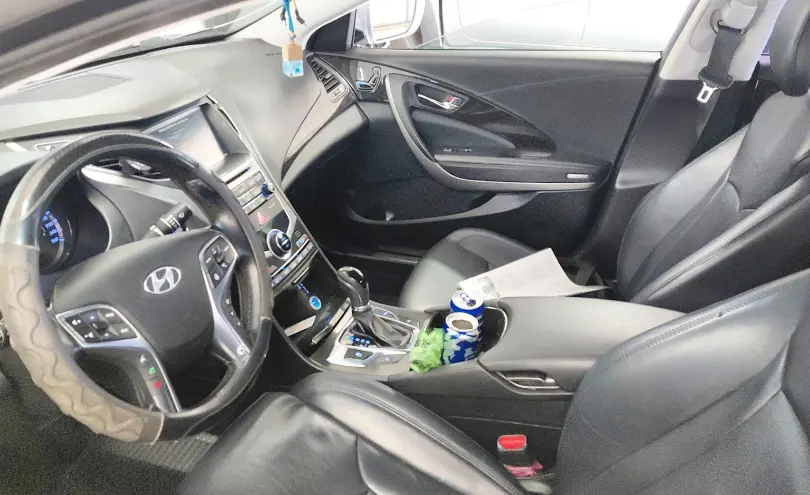 Hyundai Grandeur 2015 года за 8 800 000 тг. в Астана фото 5