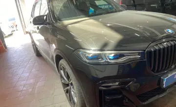 BMW X7 2020 года за 35 000 000 тг. в Астана фото 3