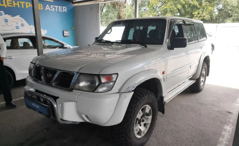 Nissan Patrol 2001 года за 8 000 000 тг. в Алматы