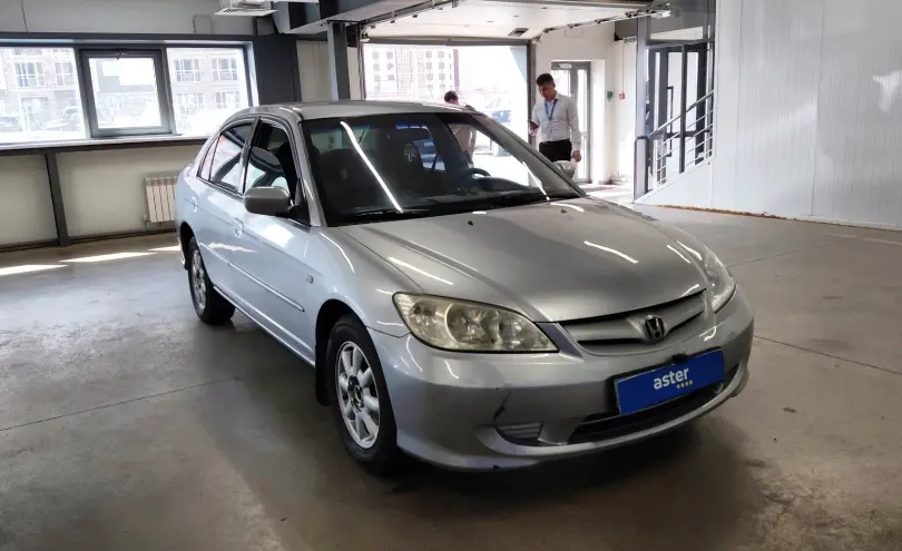 Honda Civic 2004 года за 2 500 000 тг. в Астана фото 2