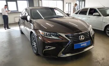 Lexus ES 2015 года за 14 600 000 тг. в Астана фото 2