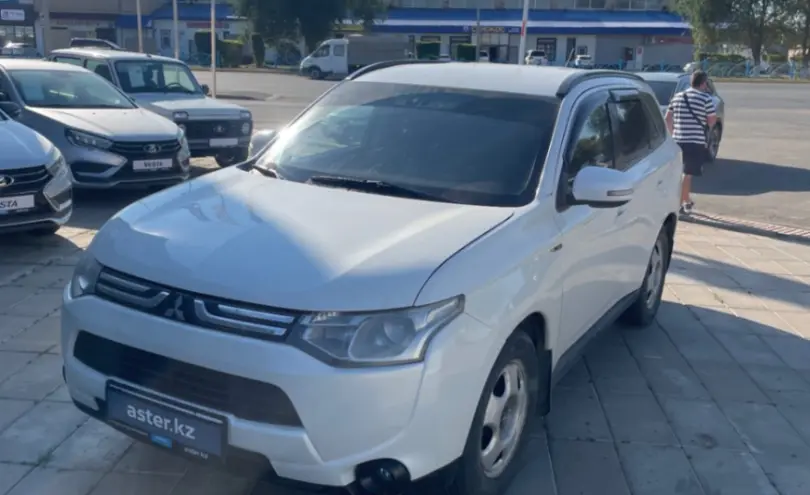 Mitsubishi Outlander 2013 года за 7 500 000 тг. в Уральск