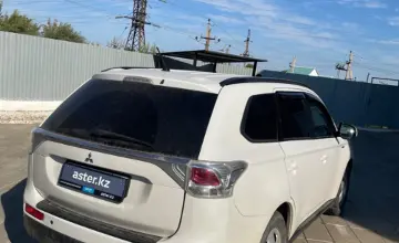 Mitsubishi Outlander 2013 года за 7 500 000 тг. в Уральск