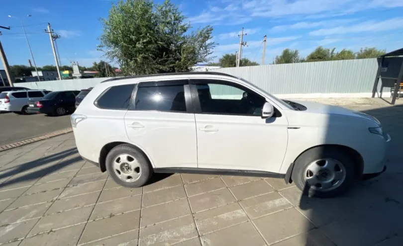 Mitsubishi Outlander 2013 года за 7 500 000 тг. в Уральск фото 4