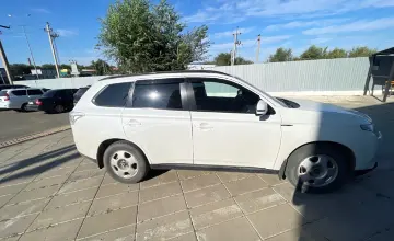 Mitsubishi Outlander 2013 года за 7 500 000 тг. в Уральск фото 4
