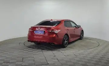 Toyota Camry 2019 года за 10 000 000 тг. в Алматы