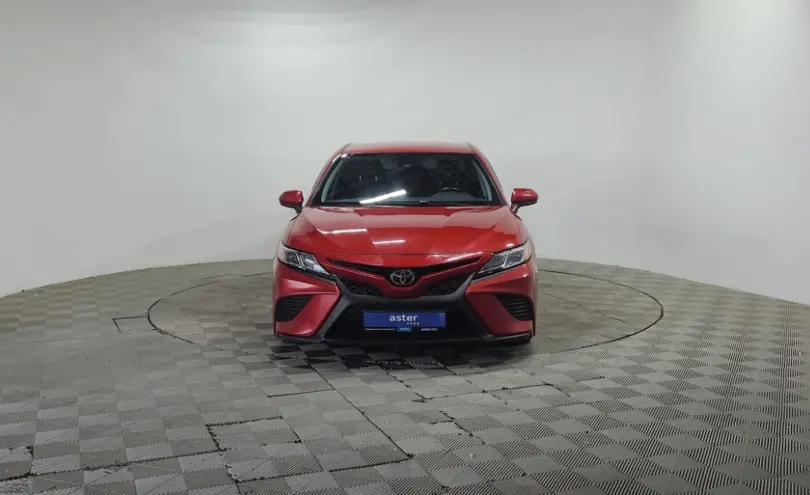 Toyota Camry 2019 года за 10 000 000 тг. в Алматы фото 2