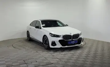 BMW 5 серии 2024 года за 32 900 000 тг. в Алматы фото 3