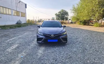 Toyota Camry 2022 года за 9 790 000 тг. в Талдыкорган фото 2