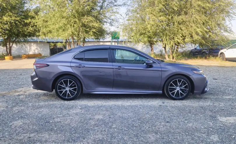 Toyota Camry 2022 года за 8 890 000 тг. в Талдыкорган фото 4