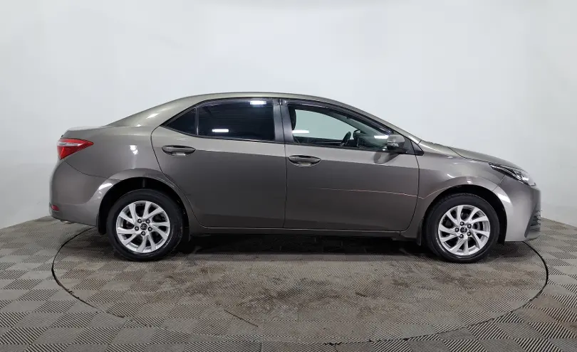 Toyota Corolla 2018 года за 8 150 000 тг. в Алматы фото 4