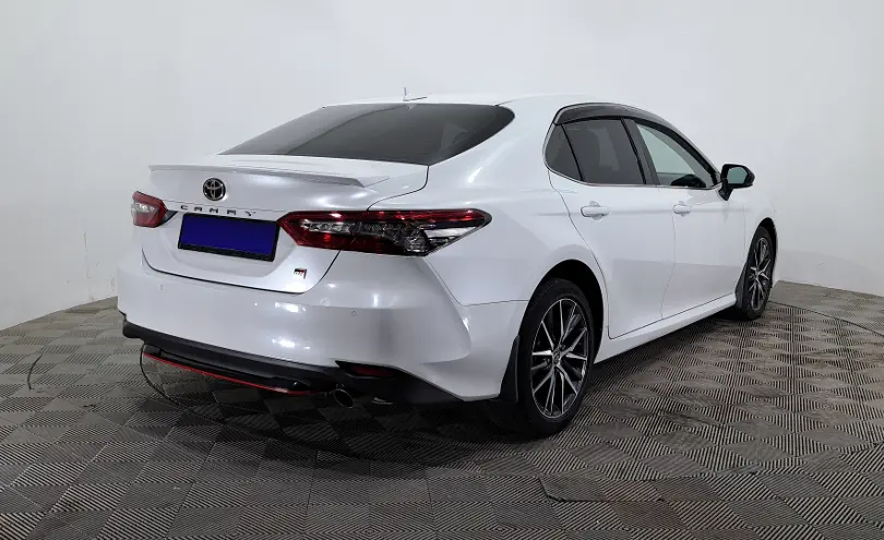 Toyota Camry 2022 года за 14 280 000 тг. в Алматы фото 5