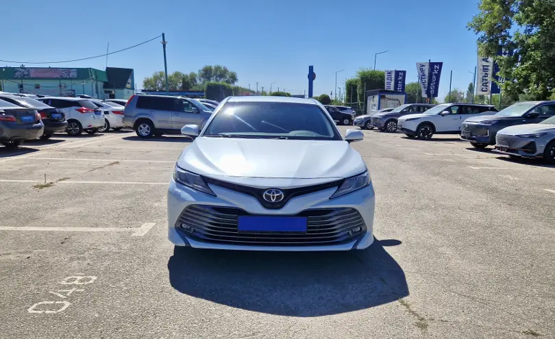 Toyota Camry 2018 года за 10 690 000 тг. в Талдыкорган фото 2