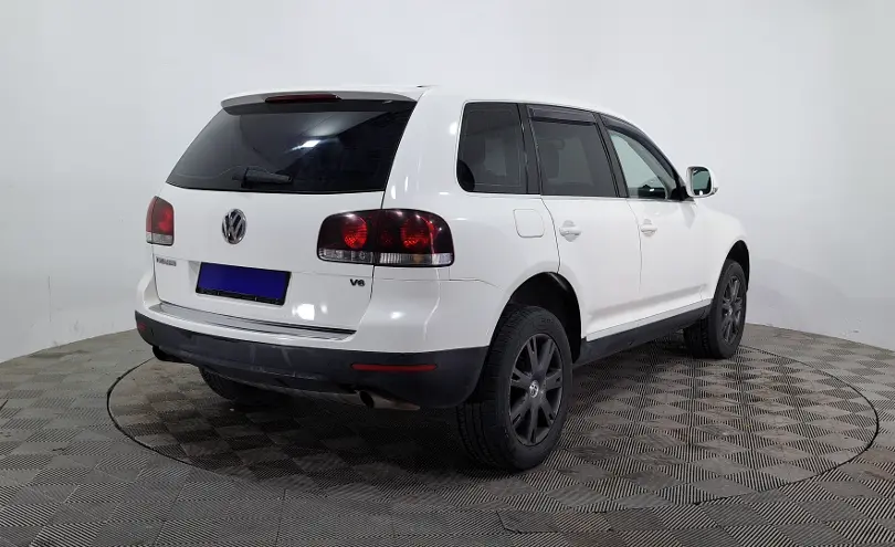 Volkswagen Touareg 2007 года за 4 160 000 тг. в Астана фото 5