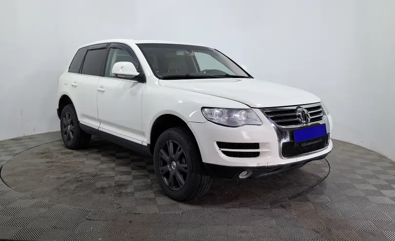 Volkswagen Touareg 2007 года за 4 160 000 тг. в Астана фото 3
