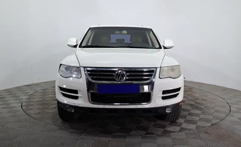 Volkswagen Touareg 2007 года за 4 160 000 тг. в Астана фото 2