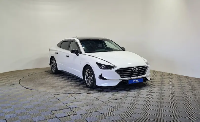 Hyundai Sonata 2021 года за 9 190 000 тг. в Алматы фото 3