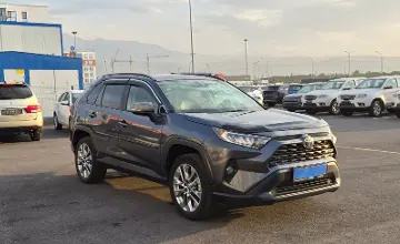 Toyota RAV4 2019 года за 11 790 000 тг. в Алматы фото 3